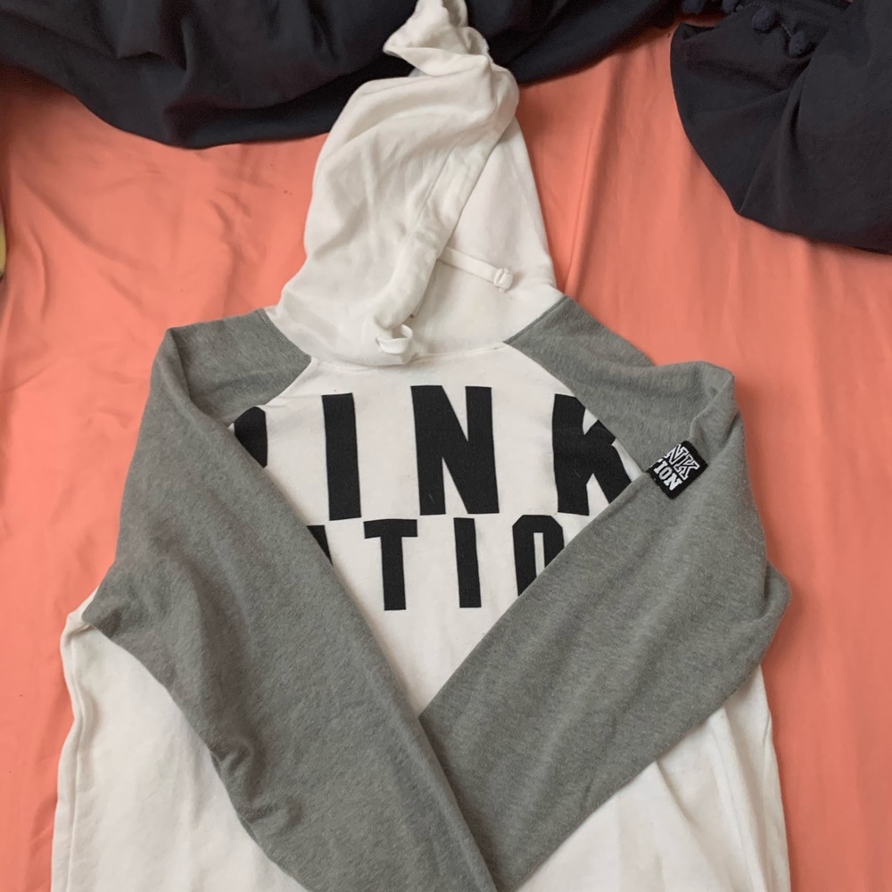 VS PINK Cropped Hoodie